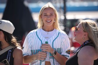 Sophie Cunningham Gives No-Nonsense Dating Advice to Fan