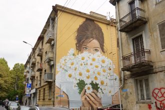 Tbilisi Mural Fest’s Dynamic Murals Brighten the Sides of Buildings Throughout the City — Colossal