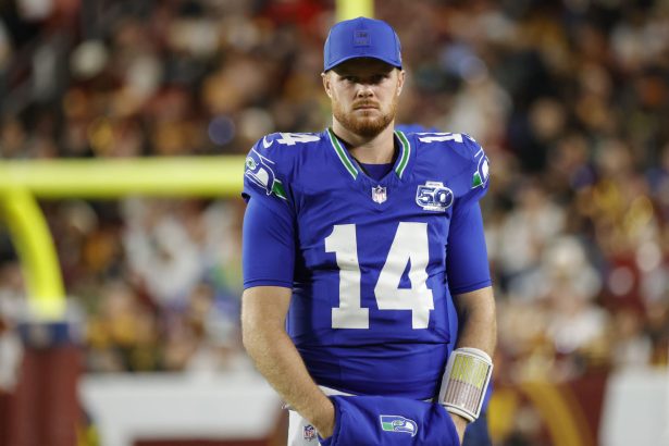 Tom Brady’s ex-teammate not sold on Sam Darnold despite historic outing during Seahawks-Commanders SNF