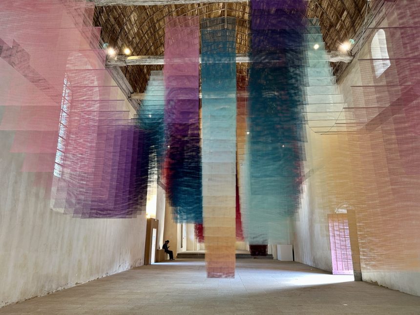 Tomislav Topić Meticulously Layers Hundreds of Panels into Prismatic Mesh Installations — Colossal