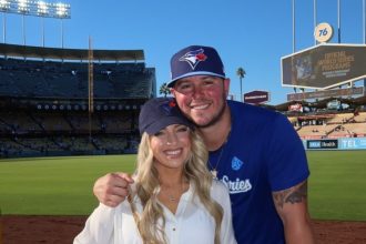 Ty France’s wife Maggie drops 4-word message as Blue Jays 1B wins first-career Gold Glove Award
