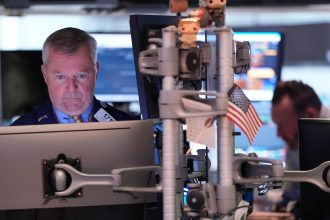 US Market Falls As Nvidia And Bitcoin Decline