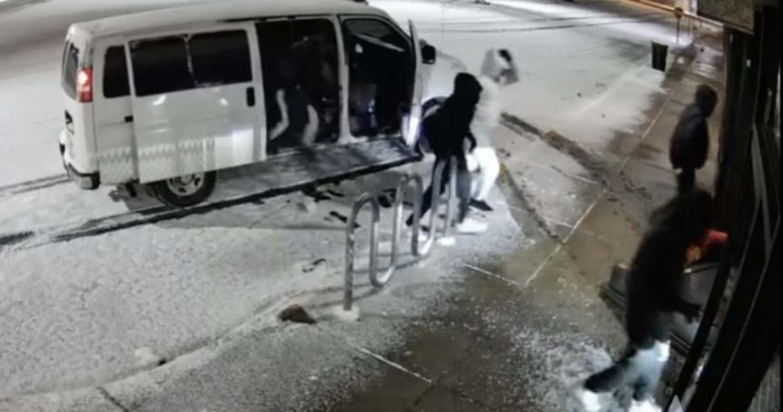 Video shows masked looters ramming car into West Side shop