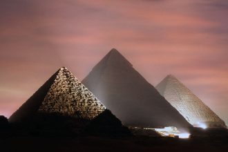 Voids Detected Inside Giza Pyramid May Be Signs of a Hidden Entrance : ScienceAlert