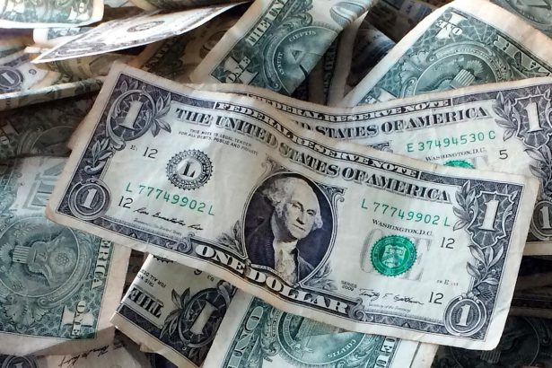 Why Index Funds and ETFs Are Good for Retirees