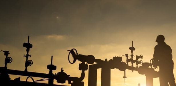 Why Trump’s Tariffs Hurt Drillers More Than Refiners