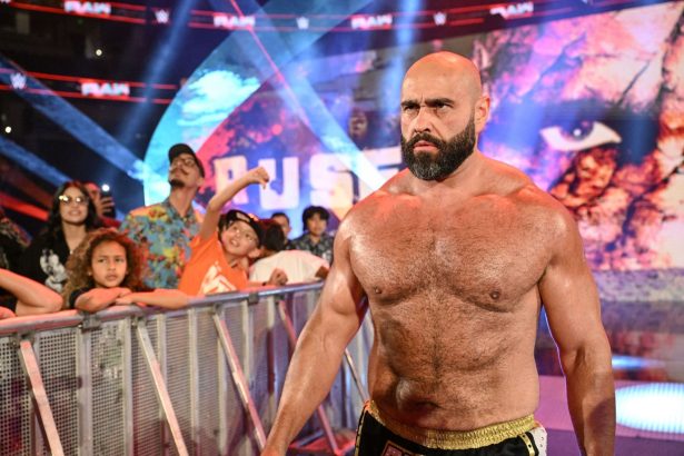 Why do wrestlers think they can just lie on camera all the time lmao