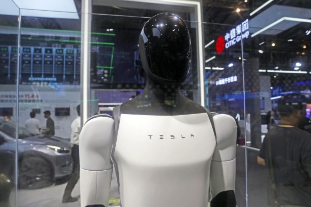 Will Elon Musk’s Robot Perform Surgery? A Neurosurgeon Explains