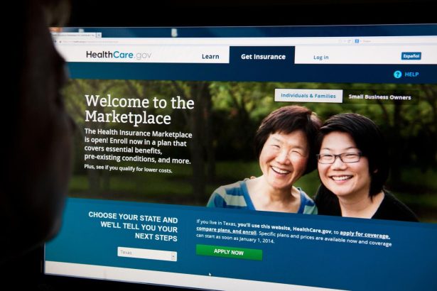 1 In 4 Obamacare Enrollees May Drop Coverage If Tax Credits Go Away, Poll Says