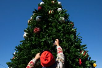 Want to Give a Gift That Counts? Here Are Seven Ways to Donate and Volunteer This Holiday Season