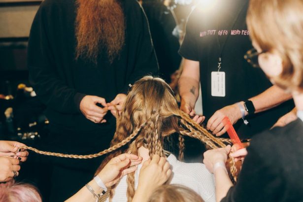 What Your Hair Reveals About Your Health, According to a TCM Doctor