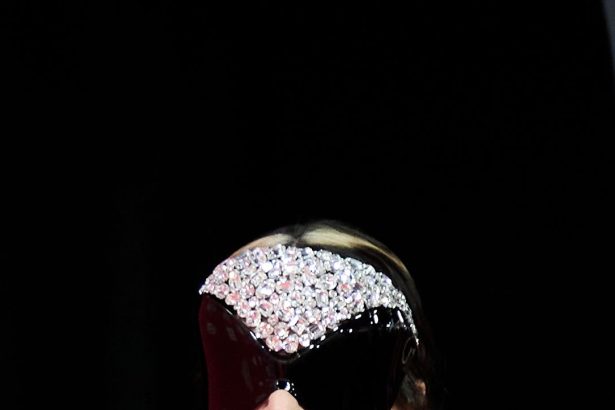 Shield Your Eyes! Oversized Sunglasses Ruled 2025