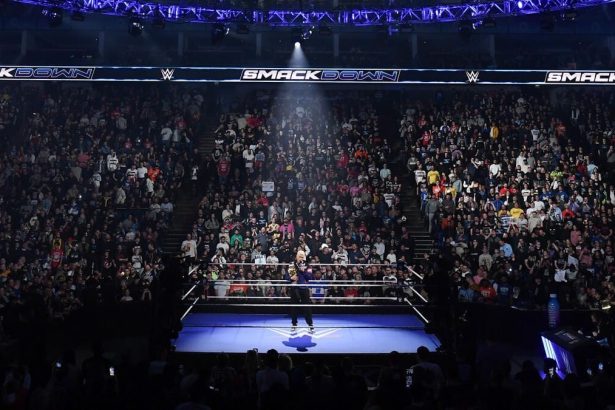 4 Reasons why WWE SmackDown is going back to 3 hours