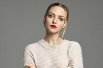 Amanda Seyfried Joins ‘Skinny Dip’ Series From Bill Lawrence