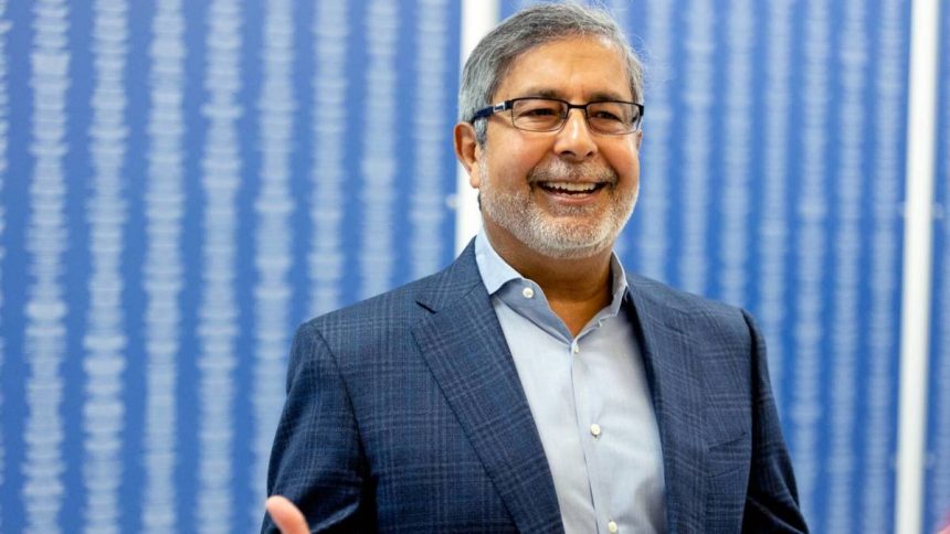 Analyst makes major change to Micron stock price target