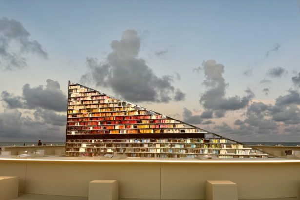 Beach Reading and Foot Stuff