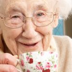 Choice of Tea or Coffee Could Influence Risk of Osteoporosis in Older Women : ScienceAlert