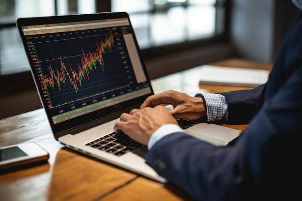 Cipher Mining (CIFR) Advances AI & HPC Infrastructure With Ulysses Site Buy