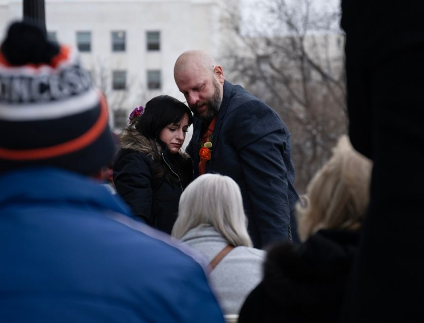 Colorado lawmakers, supporters remember Sen. Faith Winter at memorial