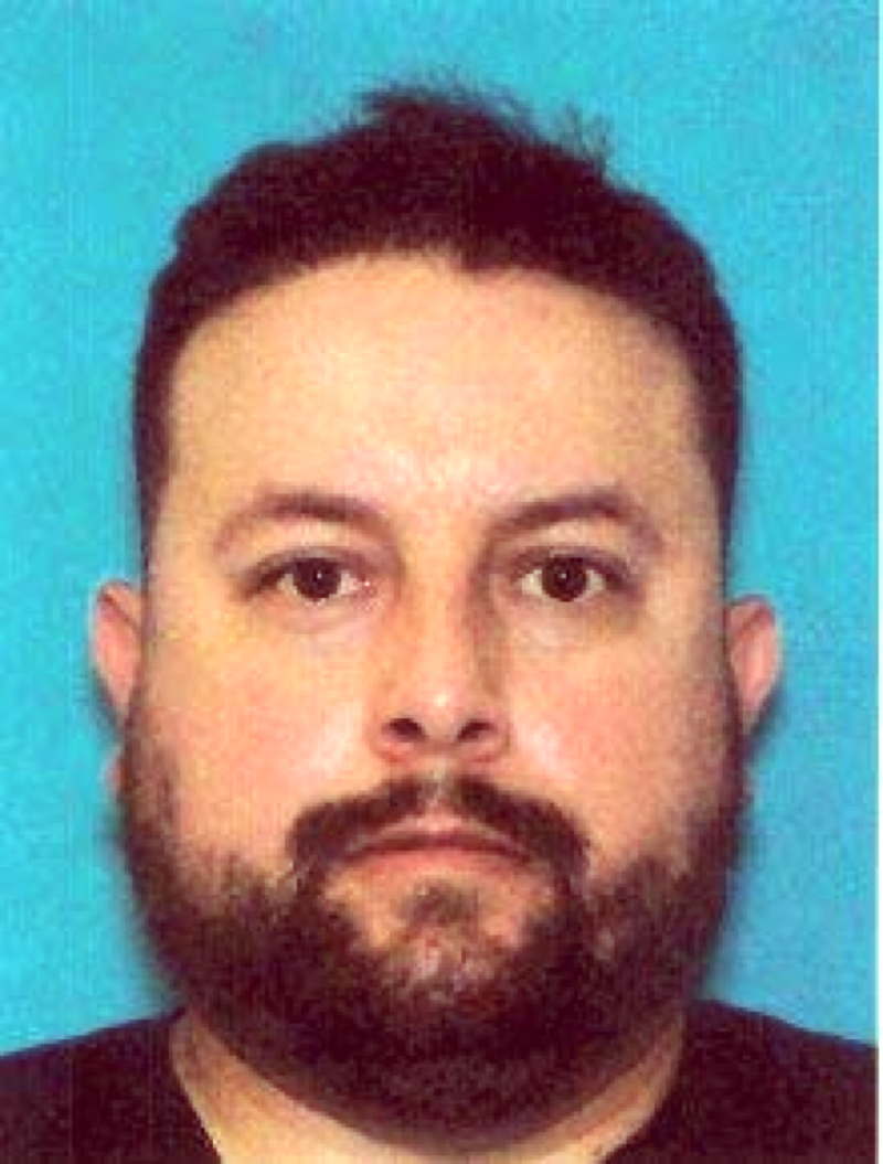 Customs and Border Protection agent robbed and sexually assaulted women at gunpoint: feds