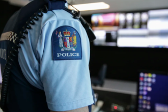 Daylight break-in foiled in minutes – police