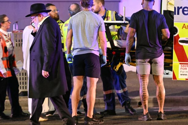Deadly attack on Bondi Beach follows rise in antisemitic incidents in Australia : NPR