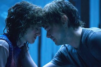 Did Stranger Things’ Nancy, Jonathan Break Up? Proposal Scene Explained