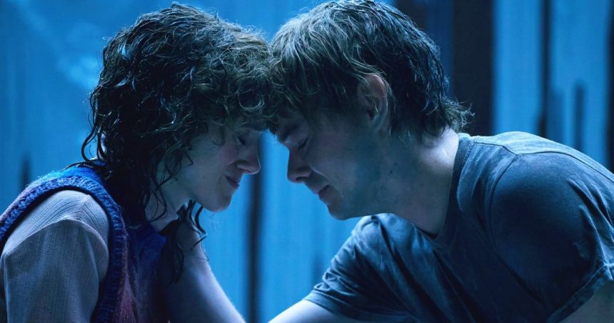 Did Stranger Things’ Nancy, Jonathan Break Up? Proposal Scene Explained