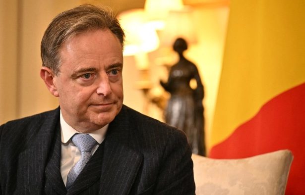 EU leaders vow to agree funding for Ukraine