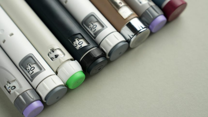 Employers drop obesity drug coverage as cash-pay programs grow