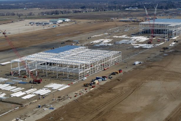 Ford is starting a battery storage business to power data centers and the grid 