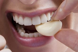 Garlic Mouthwash Could Be The New Gold Standard. Here’s Why. : ScienceAlert