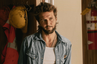 Guy Burnet on Charlie and Rebecca’s ‘Naked’ Bedroom Scene