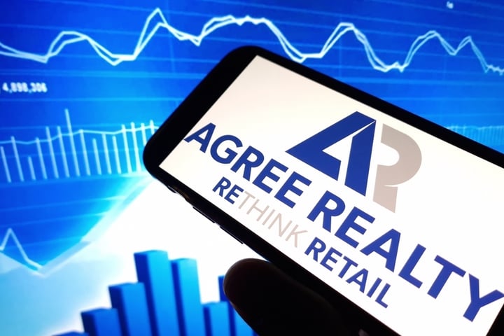 Here’s How You Can Earn 0 In Passive Income By Investing In Agree Realty Stock