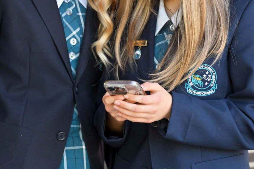 How Australian teens are planning to get around their social media ban