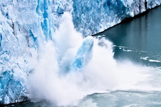 Hundreds of Earthquakes Detected at Antarctica’s ‘Doomsday’ Glacier : ScienceAlert