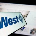 Is WST Underperforming the Healthcare Sector?