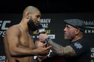 Joe Rogan shares honest take on Khamzat Chimaev moving up to light heavyweight, lauds UFC star’s wrestling skills