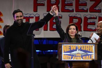 Kathy Hochul’s suck-up to the left this year could leave NY is sorry shape