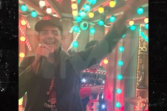 Lukas Haas Performs New Christmas Song at Anderson .Paak’s Music Bar