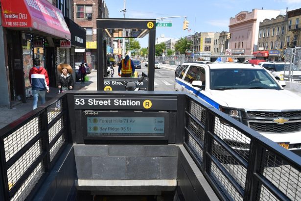 Maniac slashes stranger on NYC subway with boxcutter, gets out on bail
