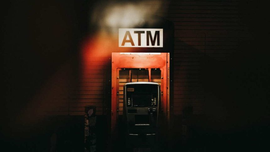 Masked burglars steal ATMs from taverns in Lincoln Park, Portage Park