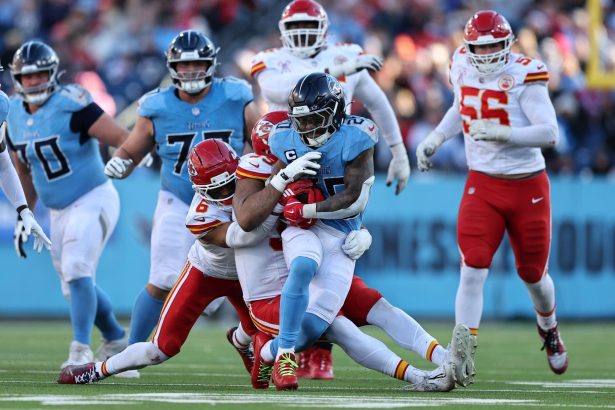NFL fans outraged after missed catch interference calls in Chiefs vs Titans
