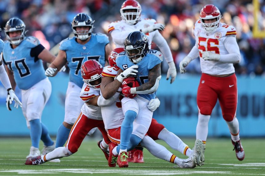 NFL fans outraged after missed catch interference calls in Chiefs vs Titans