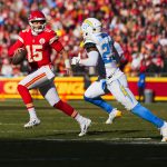 NFL fans react as Patrick Mahomes injures left knee in 16-13 loss vs. Chargers