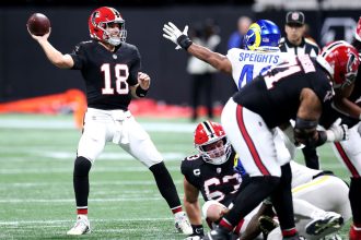 NFL fans rip referees for blatant missed DPI call on Falcons