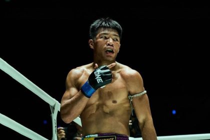 PTT Apichart drops Kulabdam en route to dominant decision victory