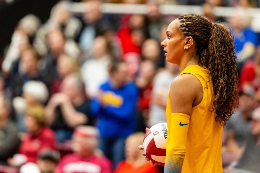 Pittsburgh Volleyball player Olivia Babcock pens message for fans after heartbreaking semi-final loss to Texas A&M
