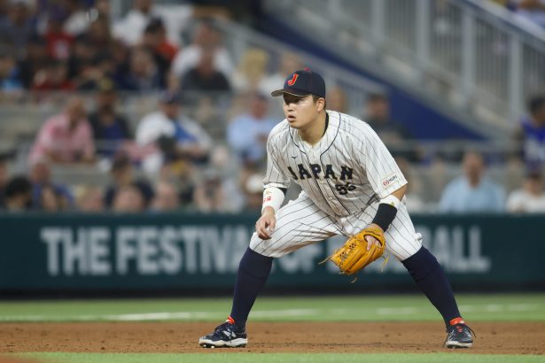 Red Sox lurking as Munetaka Murakami decision clock ticks while kicking tires on former Dodgers reliever