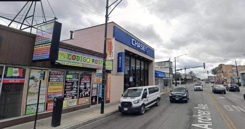 Robber shoots Brinks guard outside Brighton Park bank; ,000 reward offered